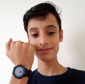 nico-and-his-smartwatch